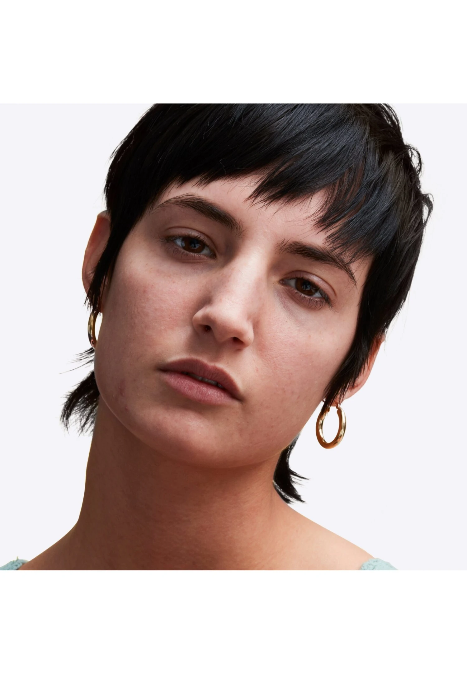 MAC Studio Radience Face & Body Radient Sheer Foundation - Foundation - C2 4 MAC Studio Radience Face & Body Radient Sheer Foundation - Foundation - C2 - Afbeelding 2