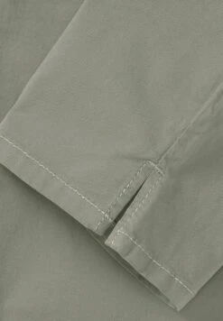 MAC Capri Summer Clean - Jeansshort - Oliv -Mac 49b3e027335646a6aa9da93e432ba61a