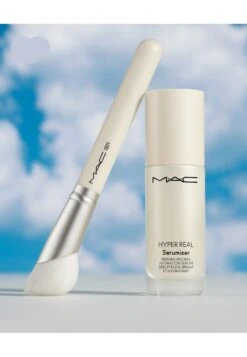 MAC Hyper Real 001 Serum + Moisturizer Brush - Make-Upkwastje - N/A -Mac 4b8f92486401436d800e547acf6460c6