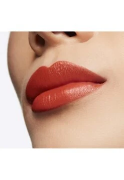 MAC Love Me Liquid Lipcolour - Vloeibare Lippenstift - My Lips Are Insured -Mac 66364282ffbd439ea0f79f2b823a4edc