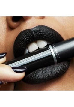 MAC Retro Matte Liquid Lip Colour - Vloeibare Lippenstift - Caviar -Mac 826a825f26b24753b1c6083b0f834141