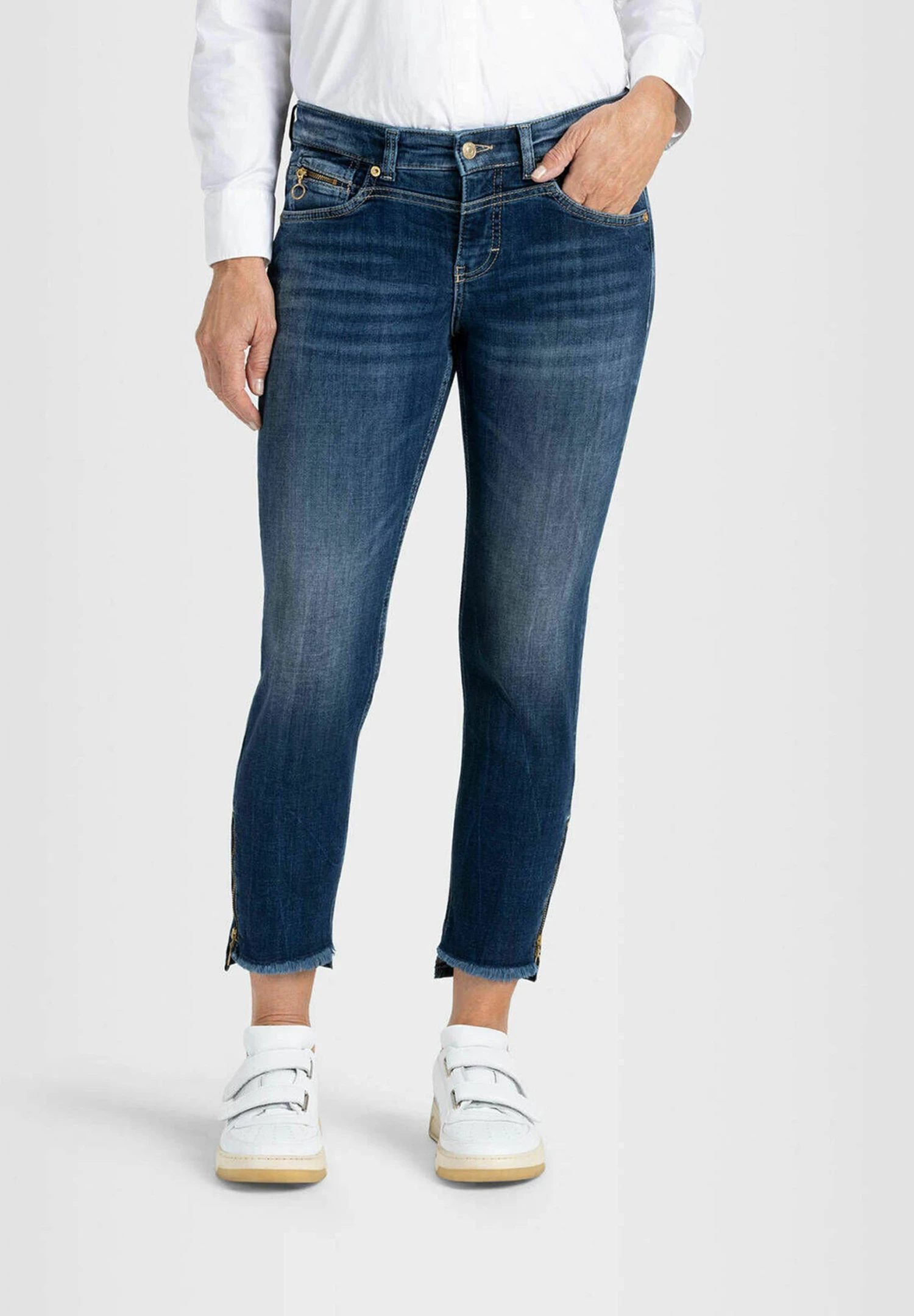 Slim Fit Jeans - Blue 3 Slim Fit Jeans - Blue