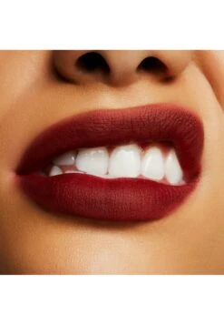 MAC Powder Kiss Liquid Lipcolor - Vloeibare Lippenstift - Pretty Pleats! -Mac a6000520c10d46869f260deafd69e55a