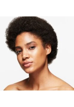 MAC Strobe Dewy Skin Tint - Getinte Dagcrème - Medium 4 18 MAC Strobe Dewy Skin Tint - Getinte Dagcrème - Medium 4 -Mac a7f89d3b2478483aa438104ac1326659