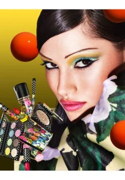 MAC Extra Dimension Skinfinish Richard Quinn Edition - Fixeerspray & -Poeder - Kitten 17 MAC Extra Dimension Skinfinish Richard Quinn Edition - Fixeerspray & -Poeder - Kitten -Mac c17679a8ecec46e5a704a1752fc10aa3