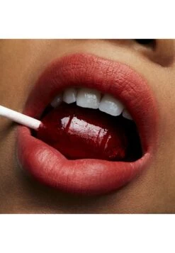 MAC Powder Kiss Lipstick - Lippenstift - Style Shocked! -Mac e6b8579b00204fb78ece2efeb1dc2a25